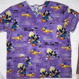The Wonderful World of Disney Hospital Scrubs Top Purple Halloween Womens Sz L